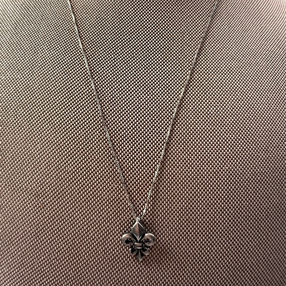 Vintage signed Italy Silver Fleur de Lis Pendant Steampunk French Goth 925 - Picture 5 of 6